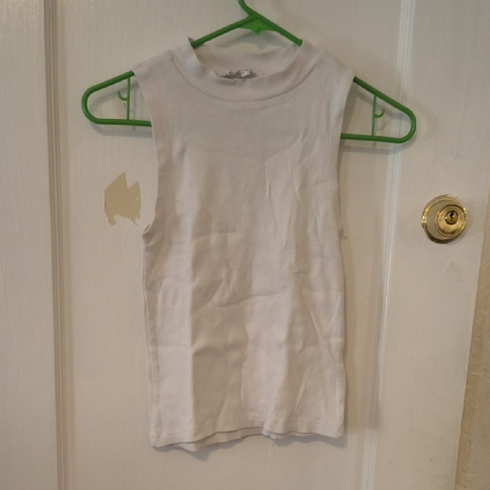 Elegant White Sleeveless Tank Top